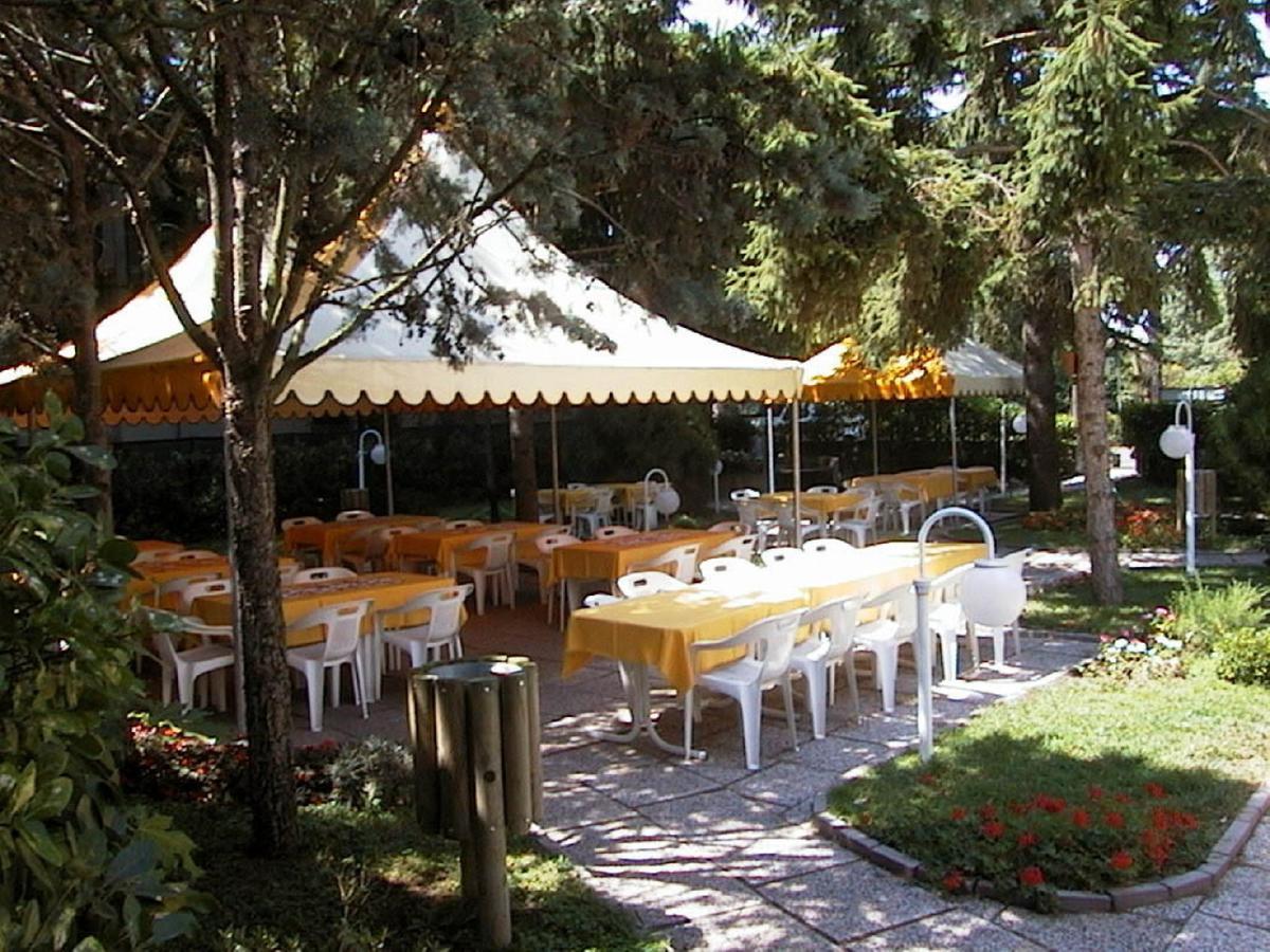 Hotel La Rondine Cavallino-Treporti Exterior foto